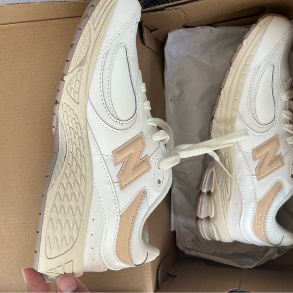 New Balance 2002 - Picture 3 of 6